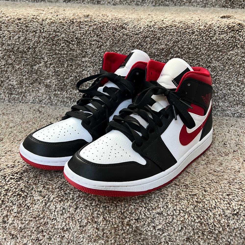 Jordan 1 Mid Gym Red Black White Mens Shoes